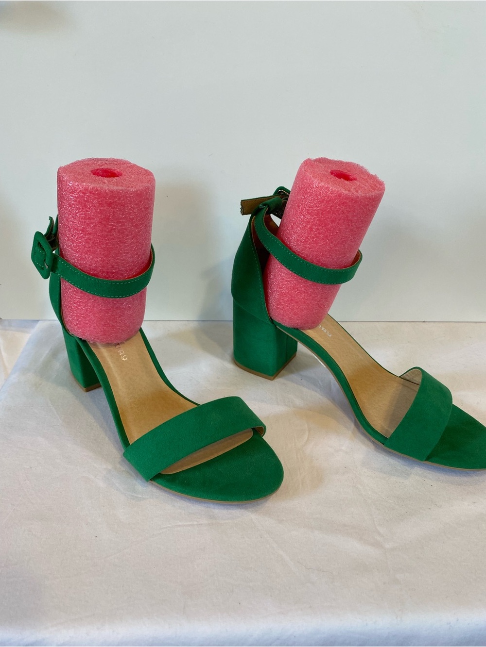 CL By Laundry Emerald Green Suede Block Heel Strappy Sandal Summer Shoe 7.5